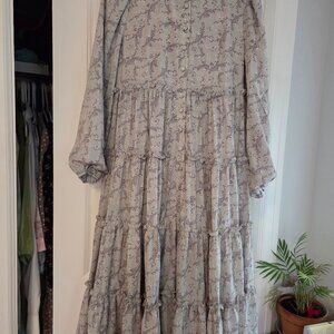 Dainty Jewells size small lavender gray midi dress
